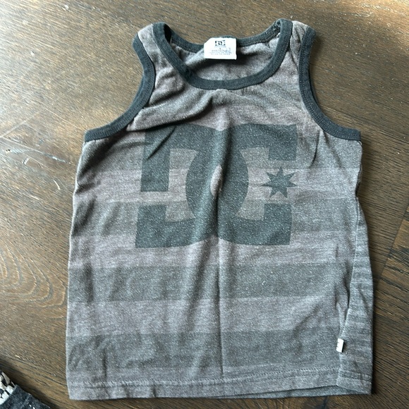 Size 4 toddler boys t-shirt lot. 8 items. Mix of amazing brands - Picture 7 of 7